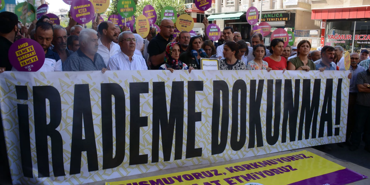 Kayyumlara Tepki Büyürken…