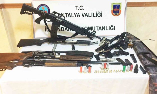 Neden Tüm Gayrı Meşru İşler Faşistlerden Sorulur?