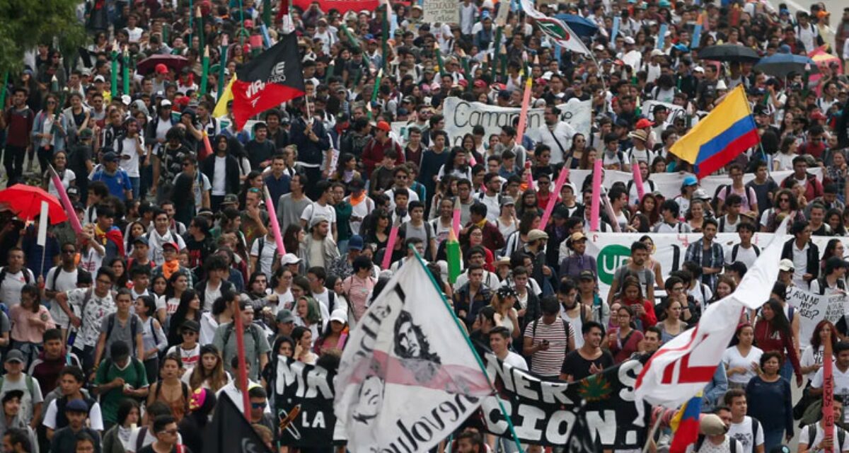 Kahrolsun Duque Baskısı ile Açlık ve Sefalet Projeleri!Genel Grev!Kolombiya’da İşçi Ve Köylü Hükumeti Kurulsun