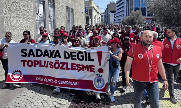 Çöpü Temizleyenler mi Haklı, Şehri Pisliğe Boğanlar mı?