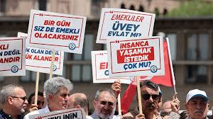 TAMAMLAYICI EMEKLİLİK SİSTEMİ: EMEKLİLİĞİN TASFİYESİ, YAŞLILIĞIN PİYASAYA TESLİMİ