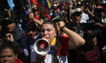 Amerikan sömürgeciliğine, Venezuela burjuvazisinin teslimiyetine Karşı Silahlı İşçi Milisleri!