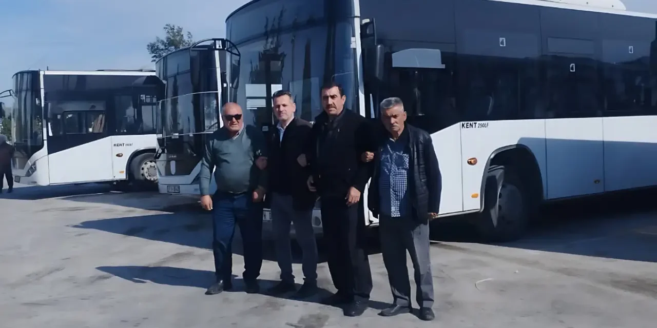 Çanakkale’de Halk Otobüsü Şoförlerinden İş Durdurma Eylemi: Maaş Gecikmesi ve Taşeron Sistemin Yansıması